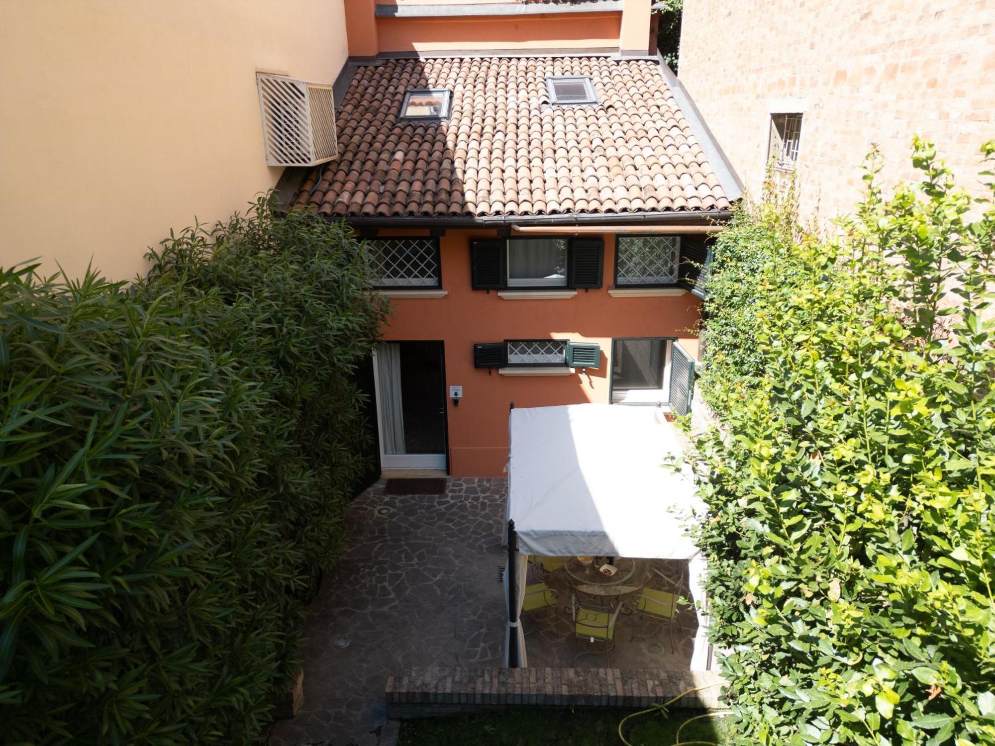 Isaia Garden -Private Garden Spa Bath Bolognarooms Eksteriør bilde